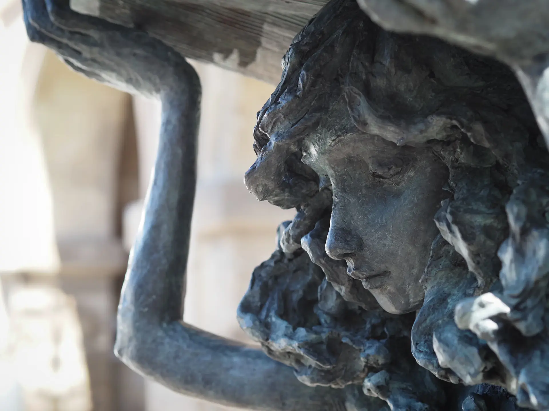 Image d'en-tête pour Valérie Hadida : la sculpture prend une dimension monumentale